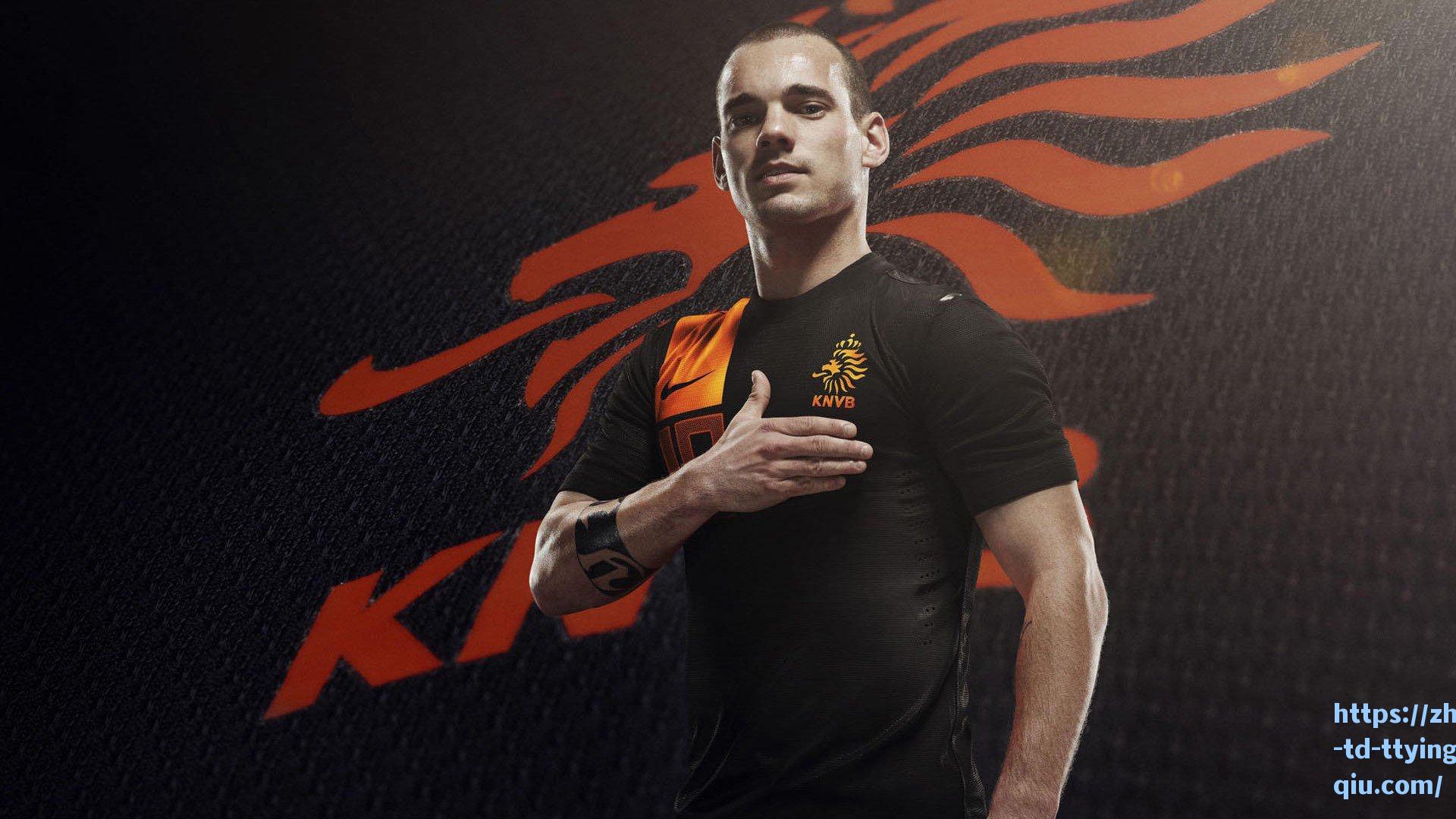 内维尔公开反驳赖特观点，凯恩转会枪手只为破纪录？纯属无稽之谈