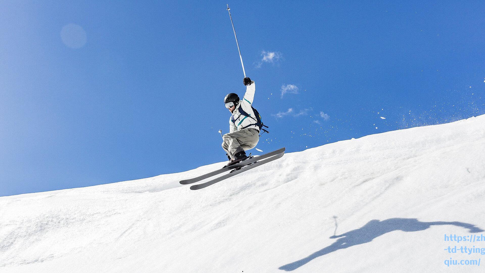 纳帅温情时刻，纳格尔斯曼携基因缺陷兄妹挑战岩壁，体育精神照亮慈善之路